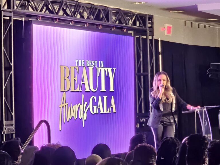 8f7cabed-760a-433b-8665-1753f4230f22