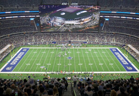 sandler482-att-stadium-5201668 (1)